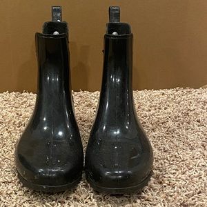 Black rain boots